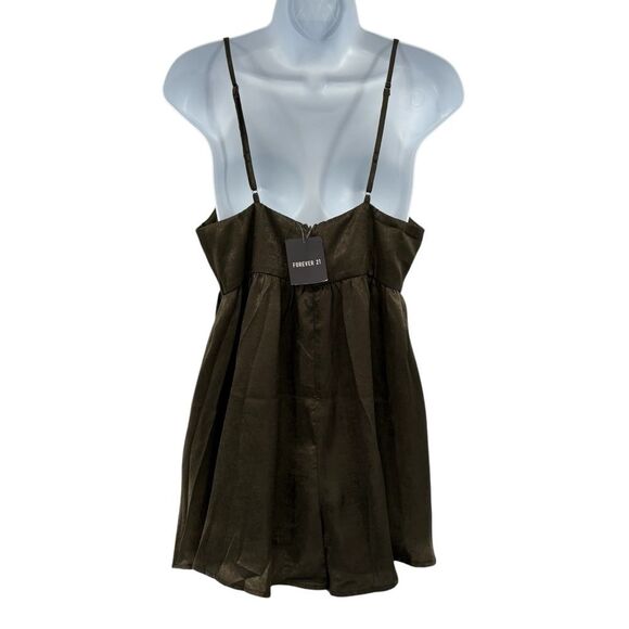 Hommage Satin Olive Green Romper Cutout Open Back Shorts Jumpsuit Sz L - Picture 5 of 9
